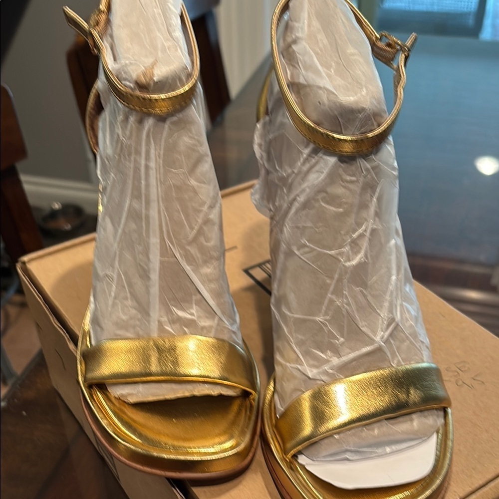 Circus by Sam Edelman Women's Gold Chunky platform Heels size 9.5 - Picture 7 of 13